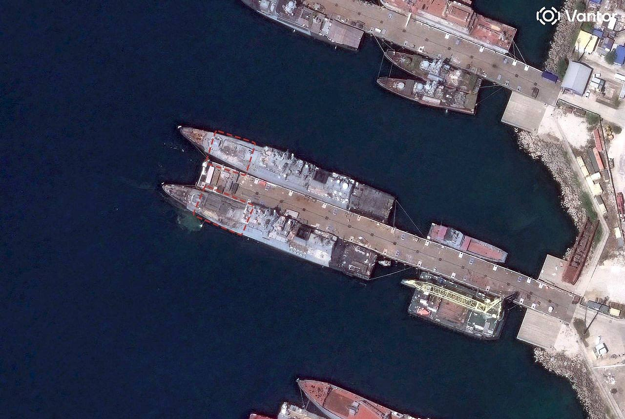Possible damage to two frigates in Novorossiysk.