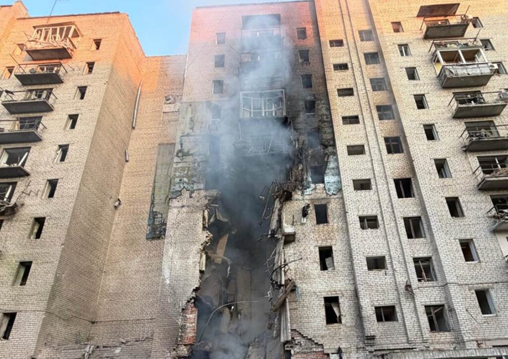 An apartment building hit in a Russian strike on Kramatorsk on the evening of 13 August, 2026. Photo: Donetsk Region Prosecutor's Office