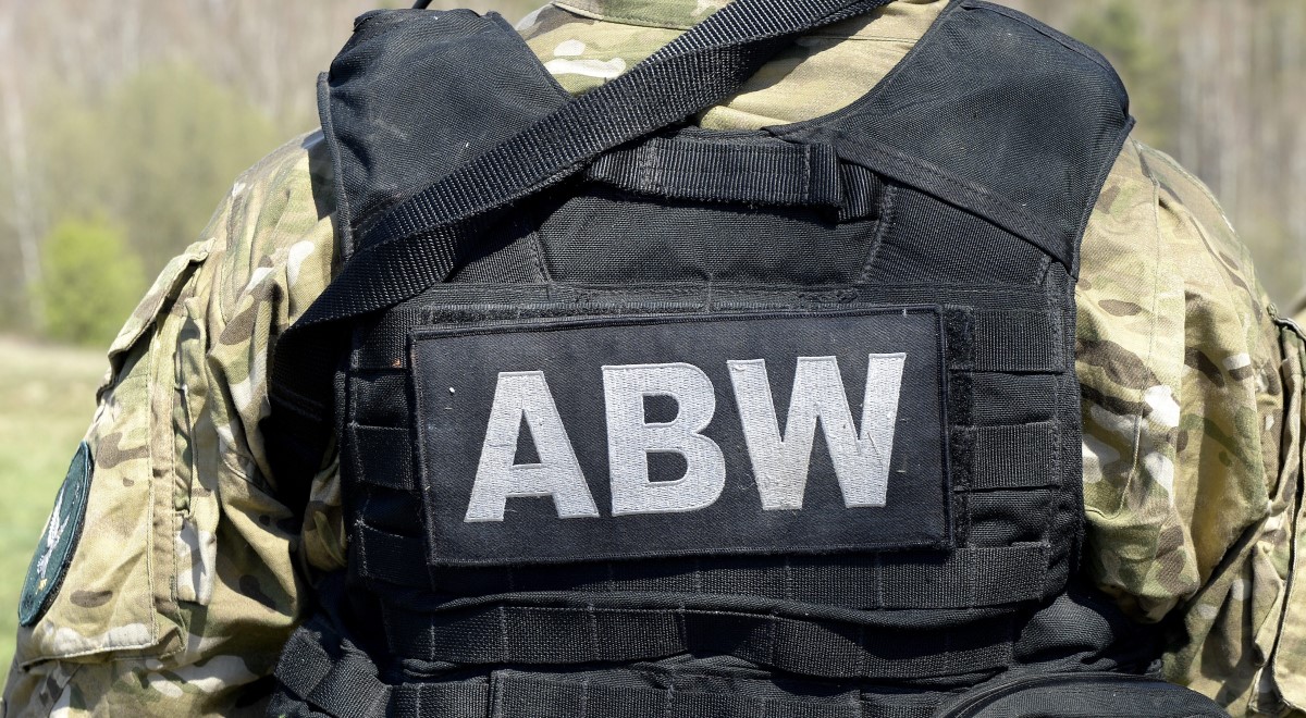 poland arrests ukrainian suspected russia-ordered plot kill weapons-industry figure—the bomb never went off · post officer poland's internal security agency (abw) darek delmanowicz/pap abw pap delmanowicz ukraine news reports