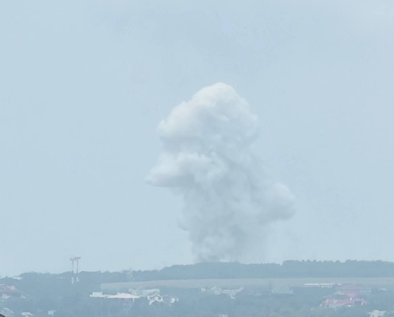 russia parked s-400 black sea shore ukraine's drones knew exactly where · post plume smoke rises over gelendzhik russia's krasnodar krai 8 2026 explosion channel ukraine context 5458504568653157712 news ukrainian