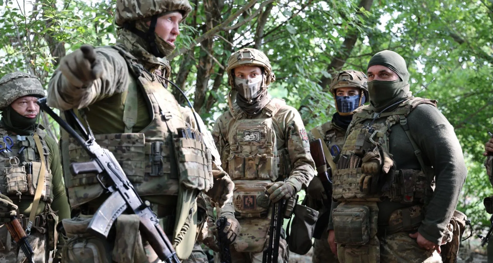 Colombian veterans, a British bomb-disposal expert, a Finnish teenager: who are the 16,000 foreigners fighting for Ukraine?