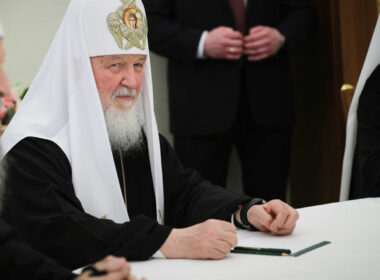 Russian Patriarch Kirill at a meeting with Putin and Serbian Patriarch Porfirije, 25 April 2025. Photo: kremlin.ru.