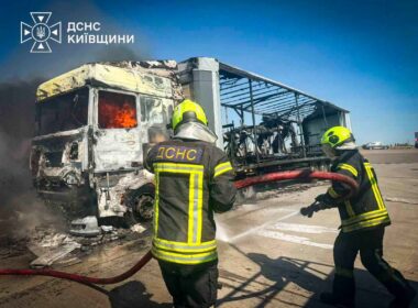 Ukrainian firefighters are extinguishing fire that errupted after a Russian ballistic missile attack on Kyiv Oblast on 22 August 2026. Source: The State Emergency Service