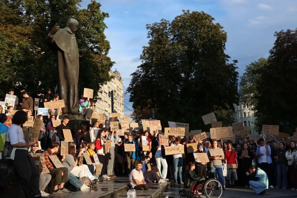 Ukraine's cardboard protests look like democracy working. In a war, that's also the risk.