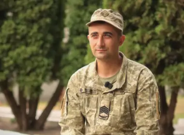 ukrainian-soldier-well