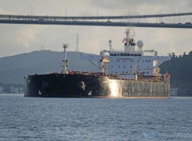 Kaviz, a tanker linked to both Russia’s and Iran’s shadow oil networks, had carried Russian oil and called at Russian ports before being struck by US forces on 8 September 2026. Photo: Vesselfinder