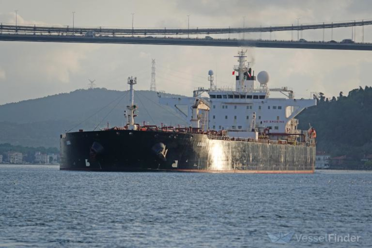 Kaviz, a tanker linked to both Russia’s and Iran’s shadow oil networks, had carried Russian oil and called at Russian ports before being struck by US forces on 8 September 2026. Photo: Vesselfinder