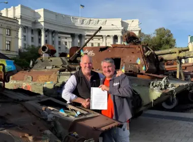 CEO of BlueShadow Charlie Maher with Resist.UA founder Roman Sulzhyk.