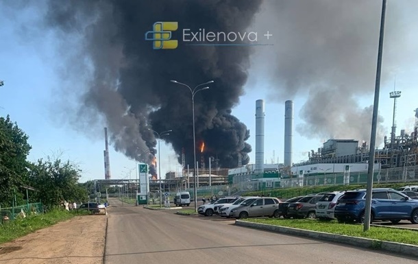 One drone hit: 52% of Russian oil plant down