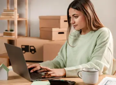 How Flexible Education Can Support Professionals Through Career Disruption