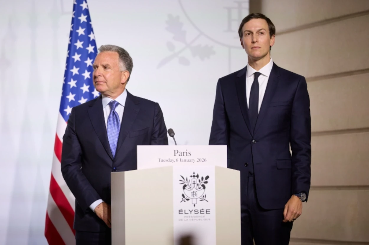 US envoys Steve Witkoff and Jared Kushner at the Coalition of the Willing summit at the Élysée Palace, 6 January 2026. Photo: Presidential Office