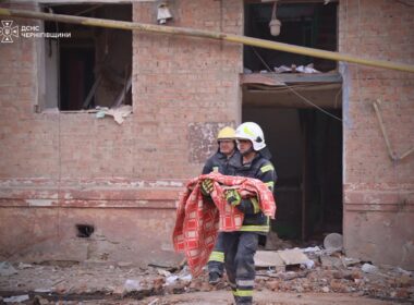Ukrainian rescuers in Chernihiv Oblast on 7 October 2026. Source: The State Emergency Service of Ukraine